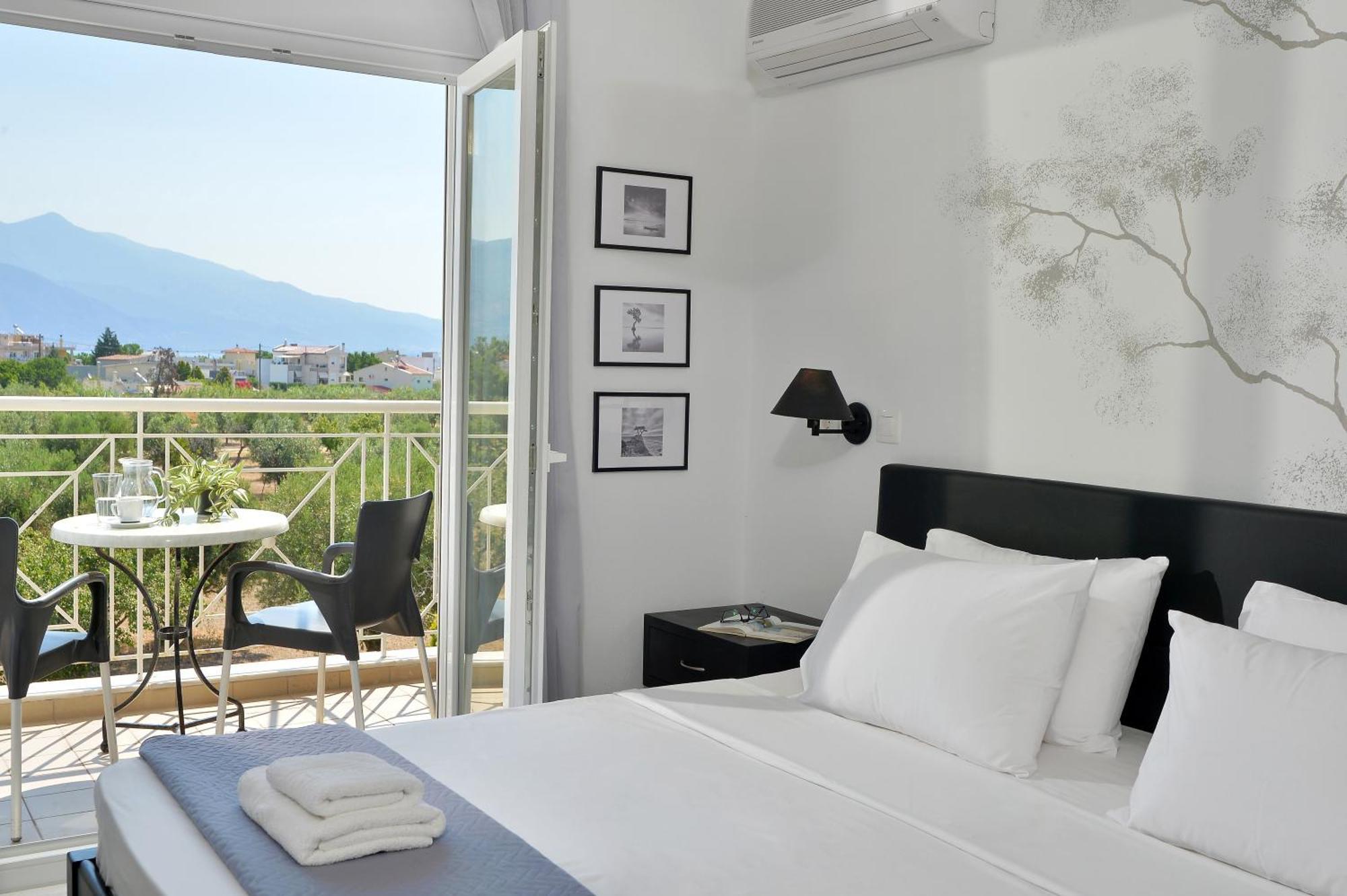 Hotel Kalloni 3*